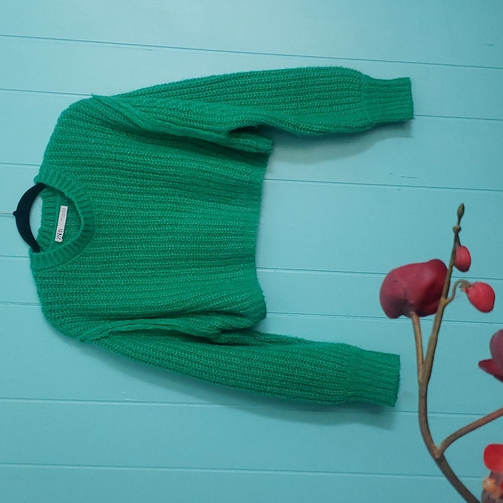 Zara Bulky Oversized Droop Shoulder Cropped Sweater